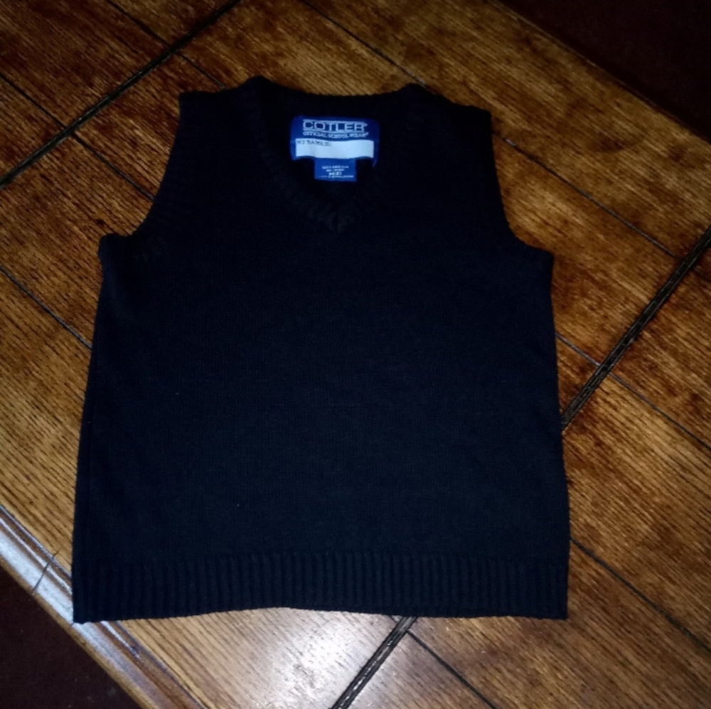 *** ❤️ 3/$10 ❤️ COTLER Boys **BLACK Sweater Vest